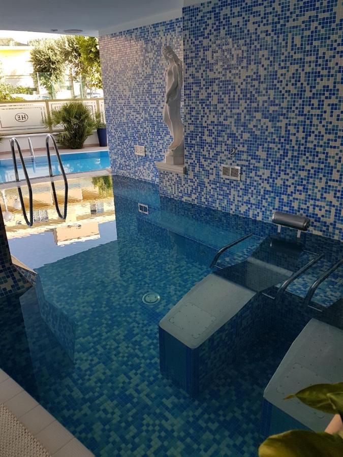 Hotel Embassy