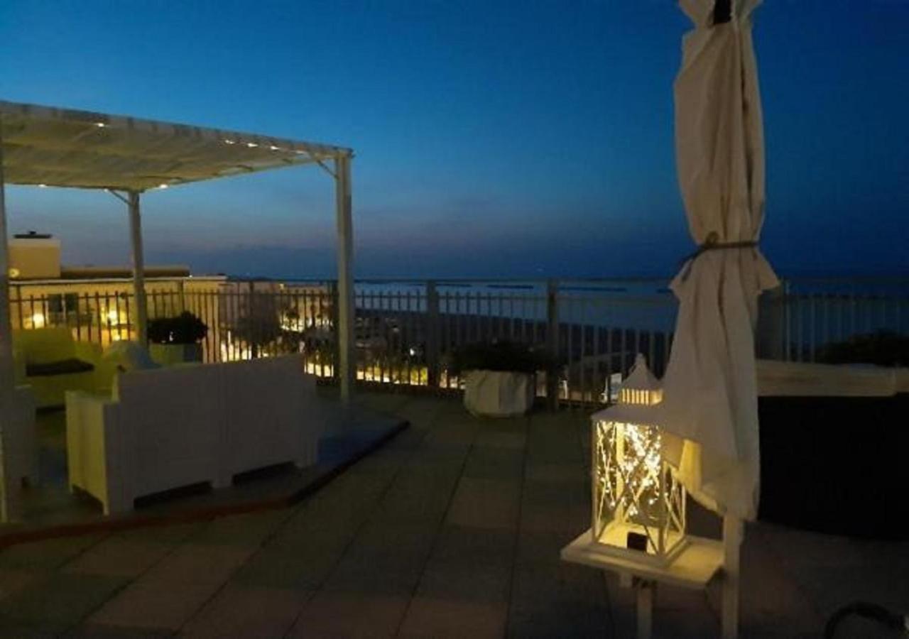 Embassy Hotel 3*