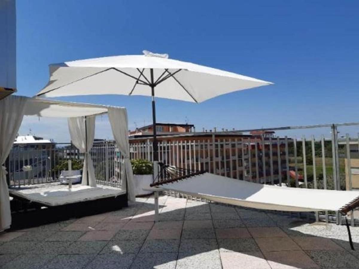 Hotel Embassy