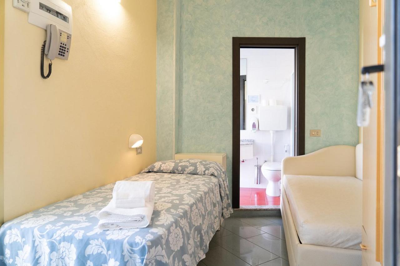 Hotel Embassy 3*