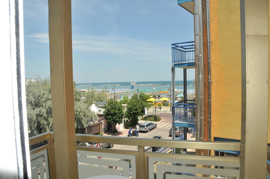 Hotel Embassy 3*