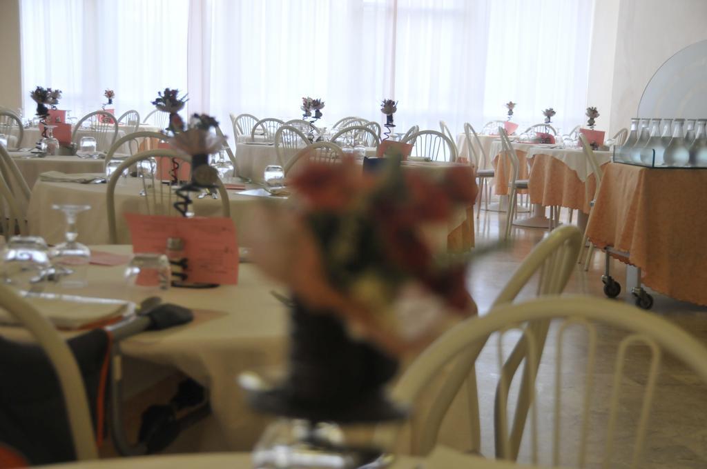 Hotel Embassy