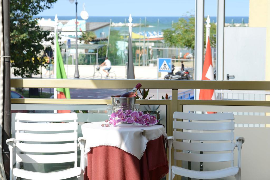 Embassy 3* Cesenatico