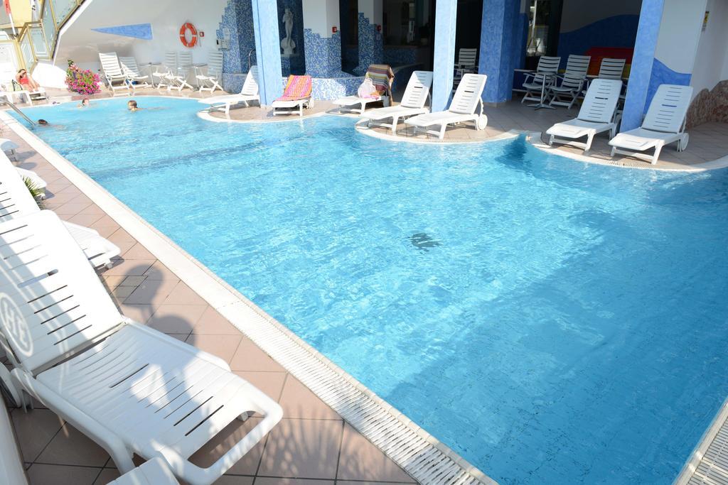 Hotel Embassy